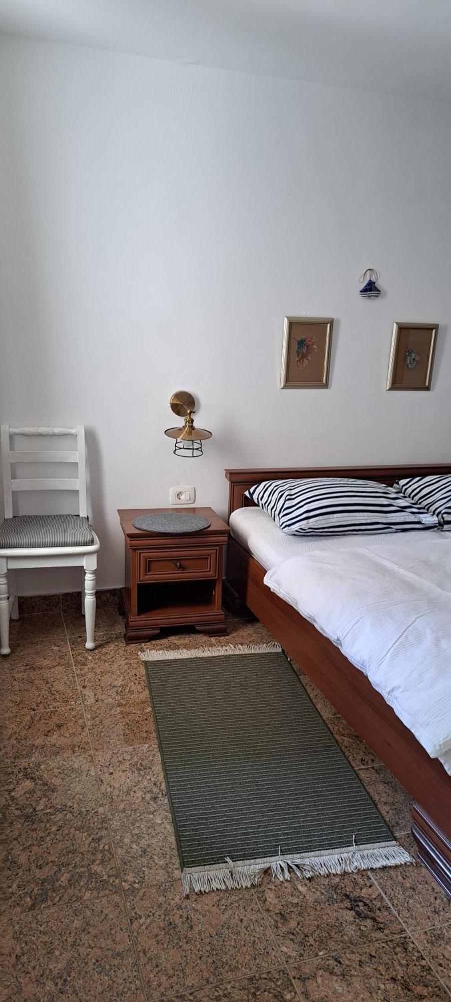 Apartman Nevia Lka Opric Экстерьер фото
